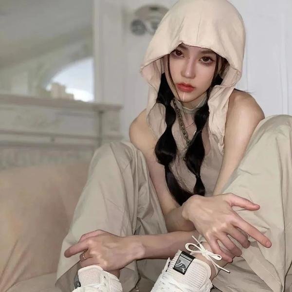 垃圾箱里的婴儿封面