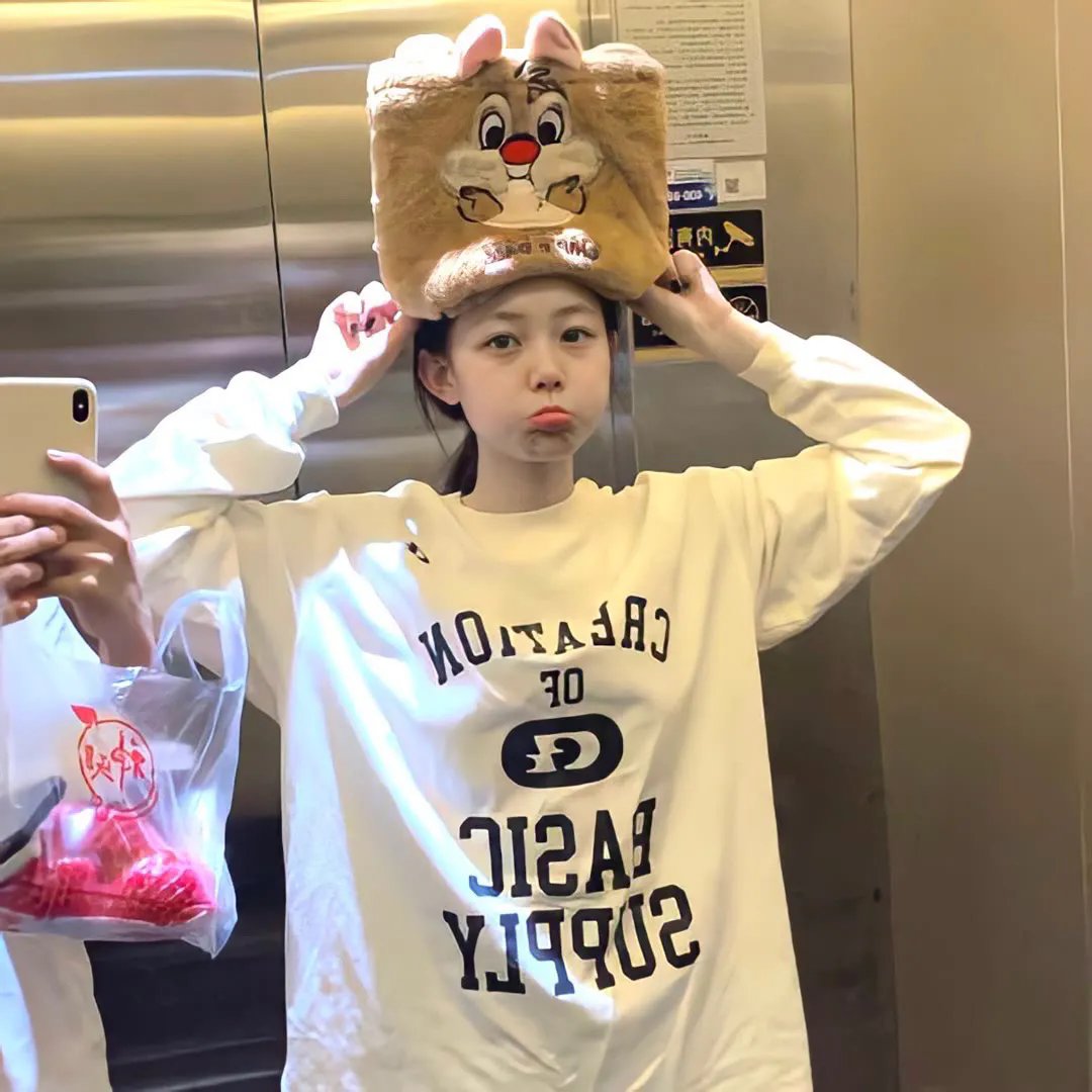 黑白姊妹封面